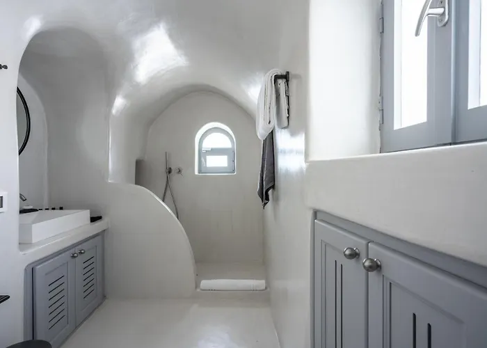 Inspire Santorini Luxury Villa *